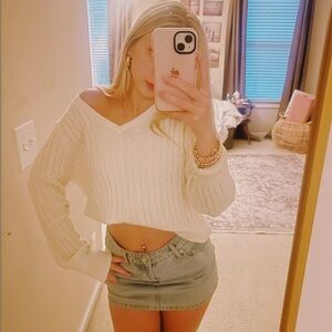 Women's Cableknit Cream/White Sweater